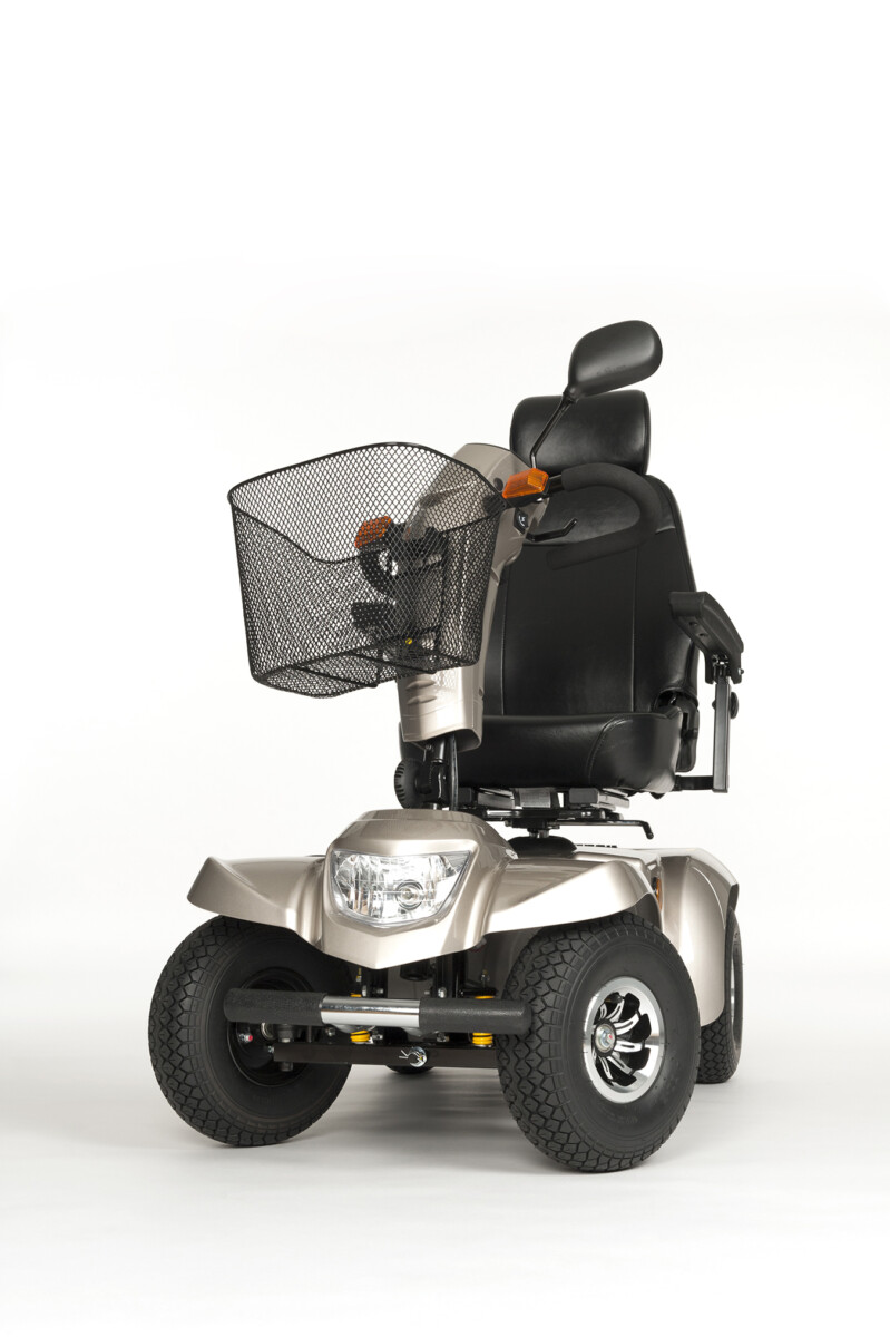 Ceres 4 deluxe - champagne -frontview